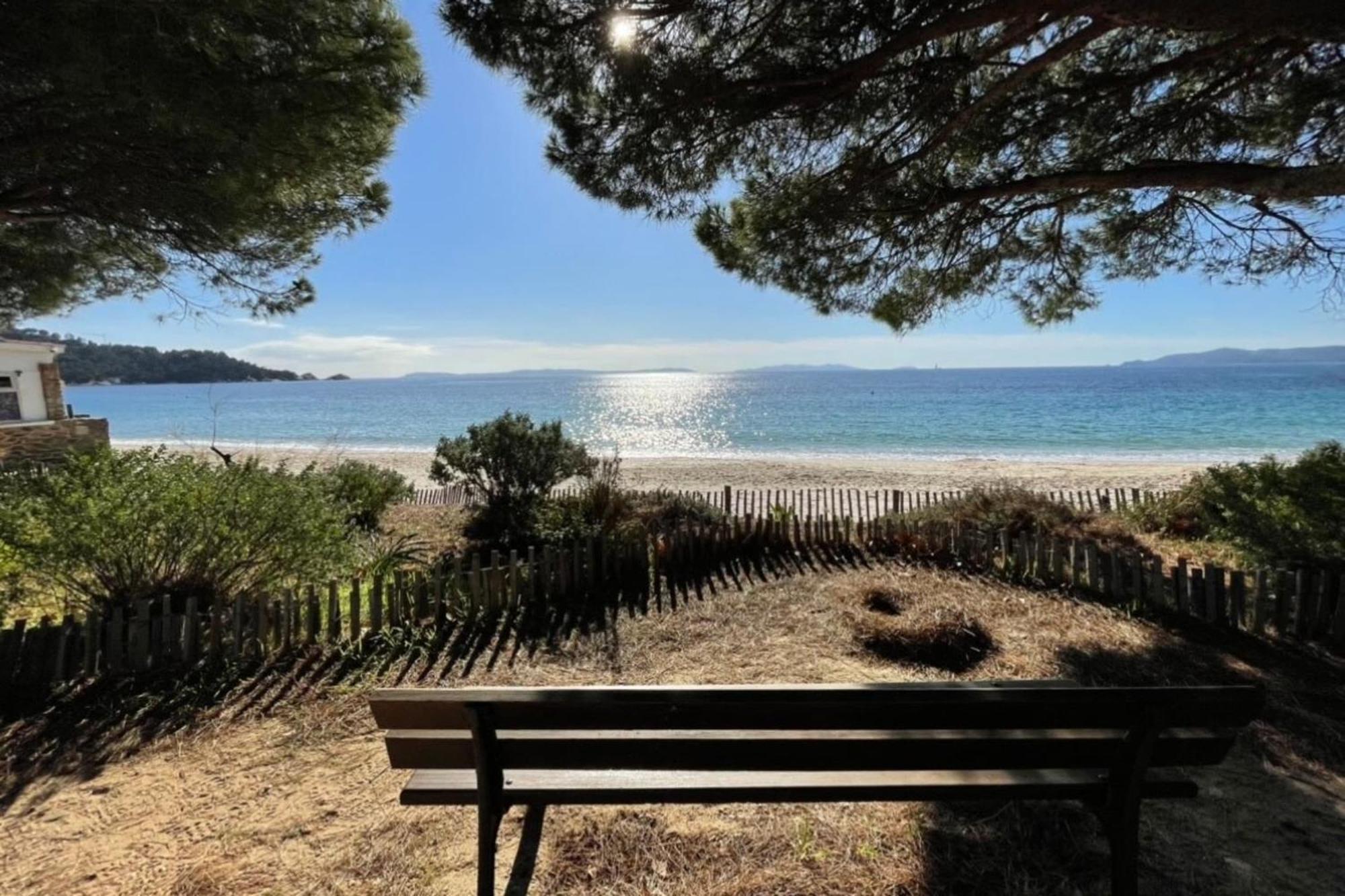 Charming Air-Conditioned One-Bedroom 150M From Cavaliere Beach Le Lavandou Bagian luar foto