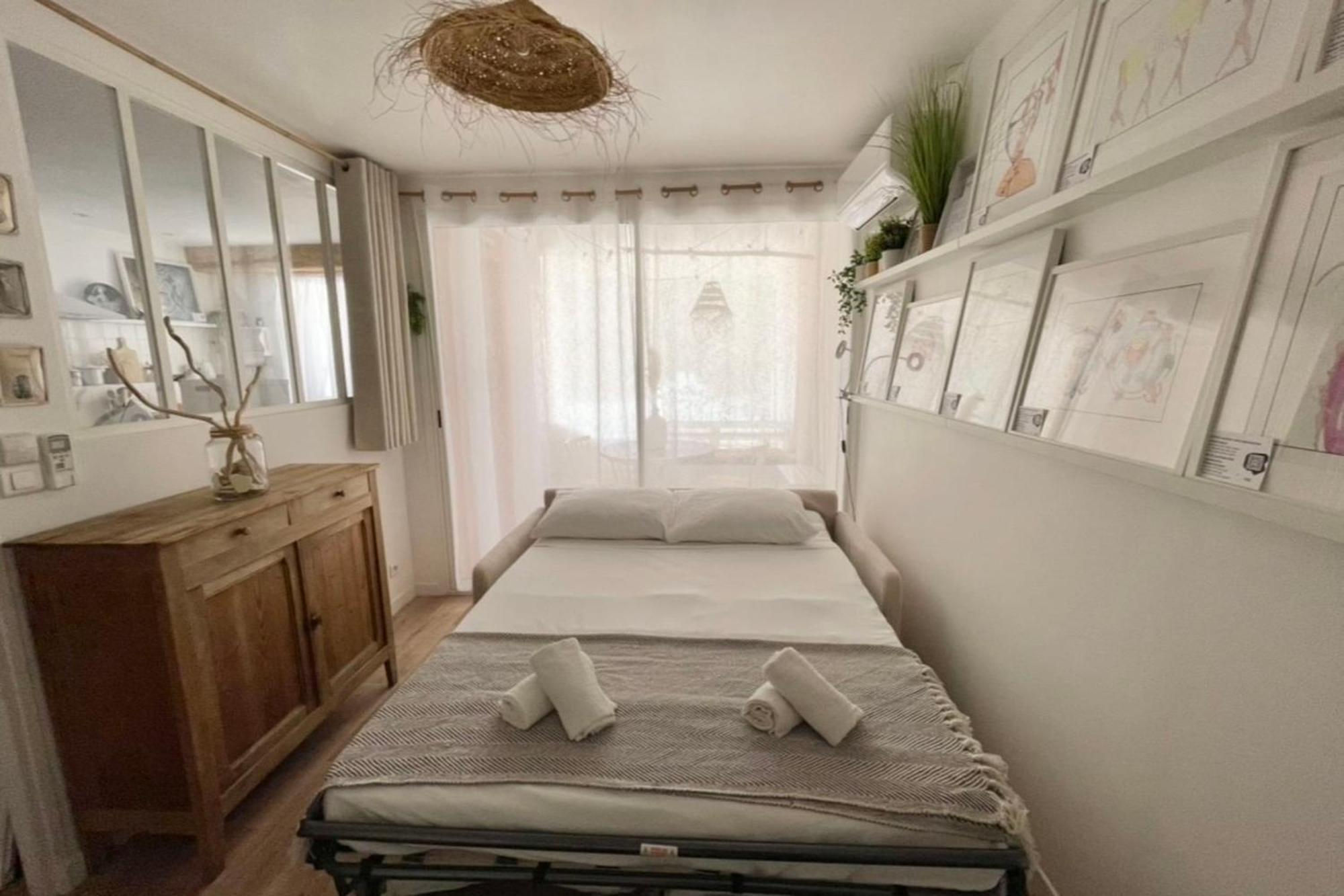 Charming Air-Conditioned One-Bedroom 150M From Cavaliere Beach Le Lavandou Bagian luar foto
