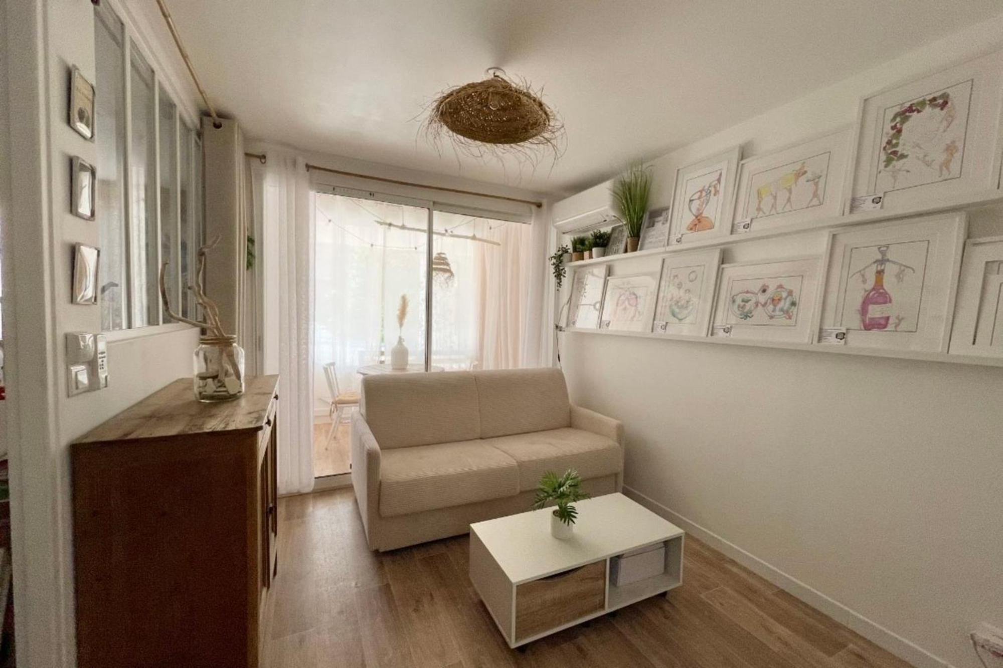 Charming Air-Conditioned One-Bedroom 150M From Cavaliere Beach Le Lavandou Bagian luar foto