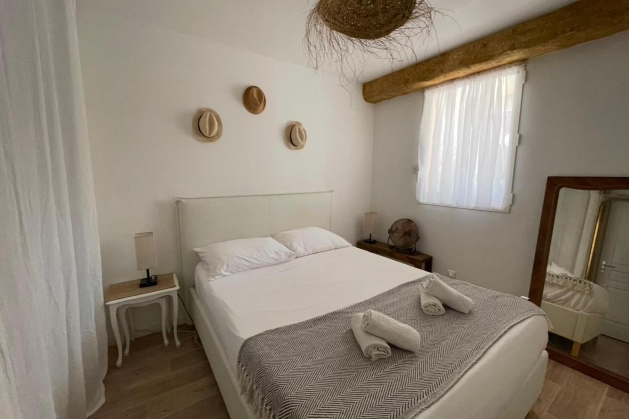 Charming Air-Conditioned One-Bedroom 150M From Cavaliere Beach Le Lavandou Bagian luar foto