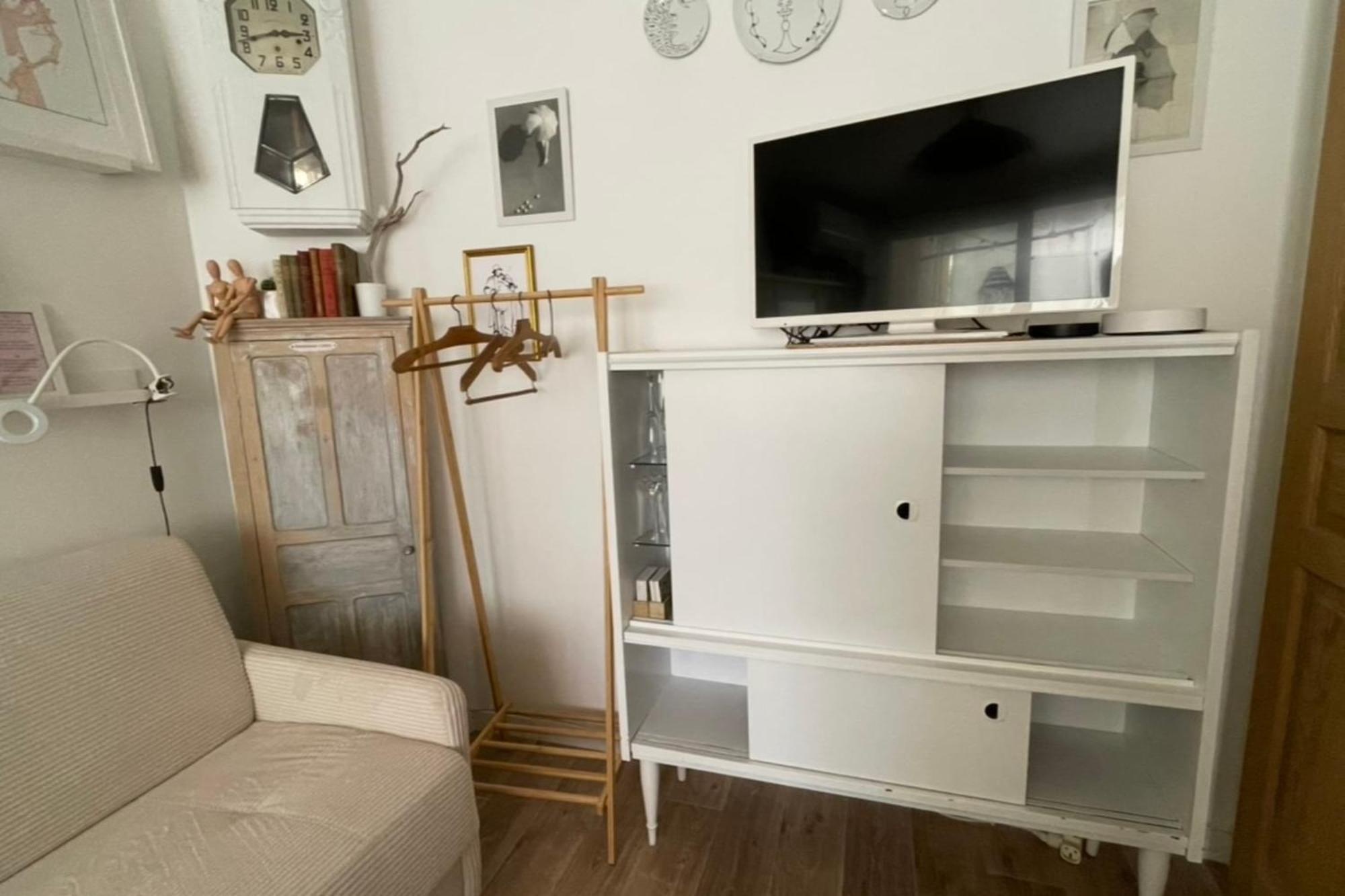 Charming Air-Conditioned One-Bedroom 150M From Cavaliere Beach Le Lavandou Bagian luar foto