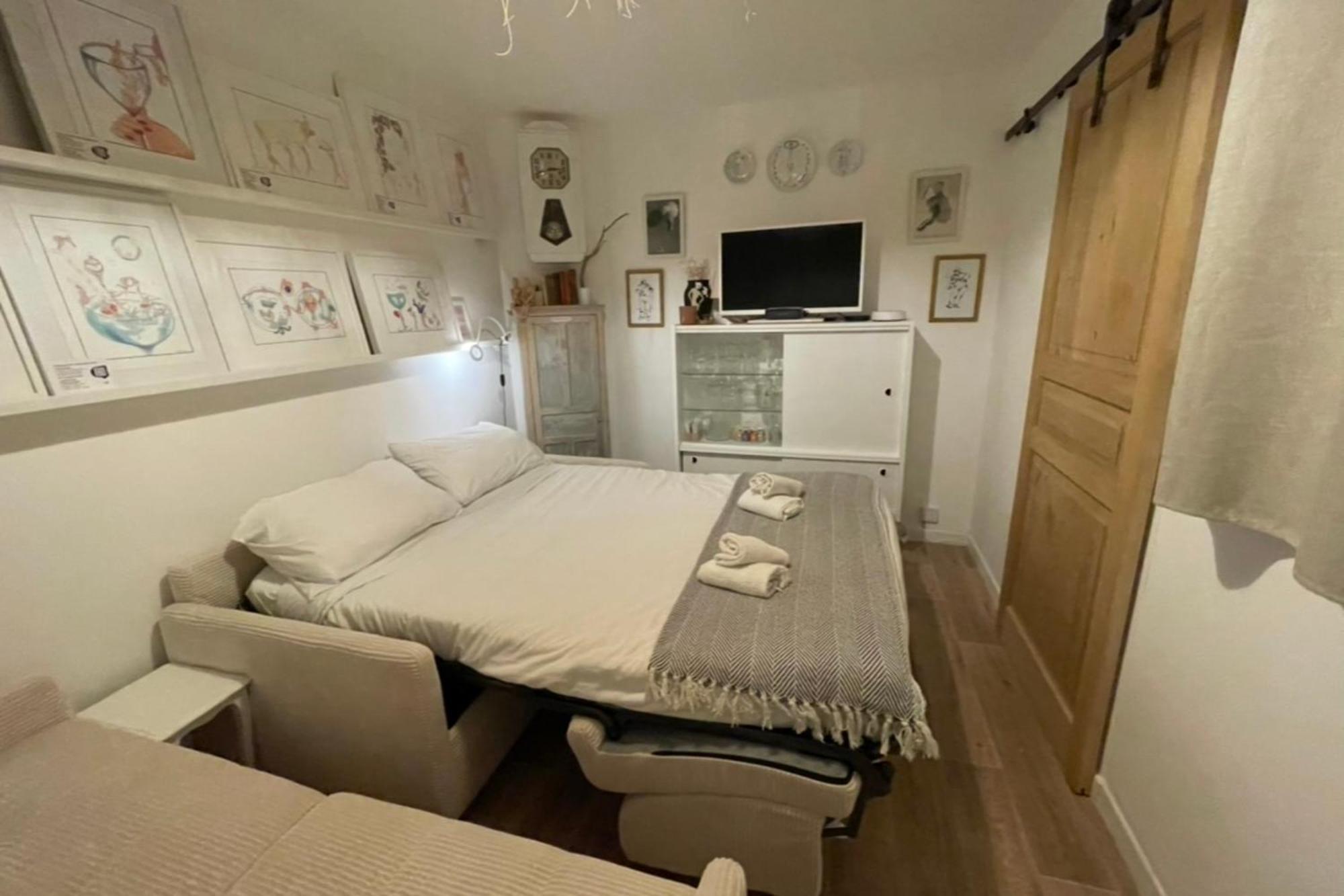 Charming Air-Conditioned One-Bedroom 150M From Cavaliere Beach Le Lavandou Bagian luar foto